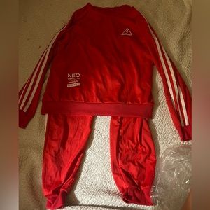 NWOT NEO boys or girls size XXL sports set.             7